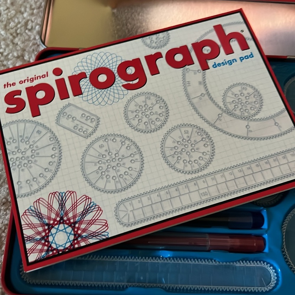 The Original Spirograph design set - used once - Picture 5 of 8
